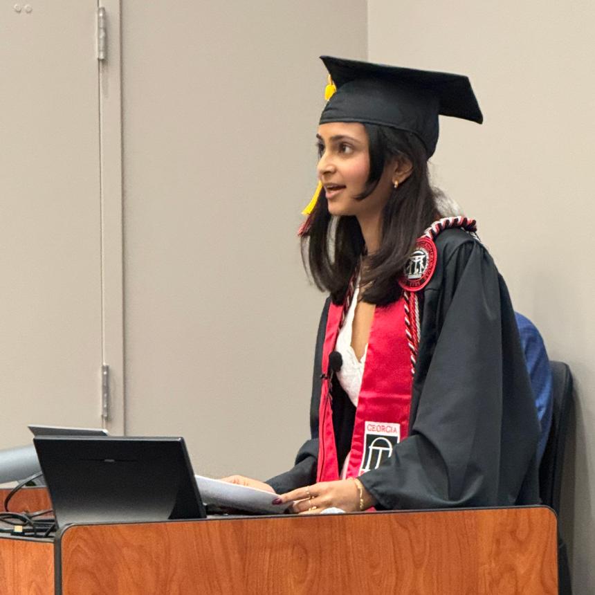 Ms. Aarushi Modi giving a speech at covocation